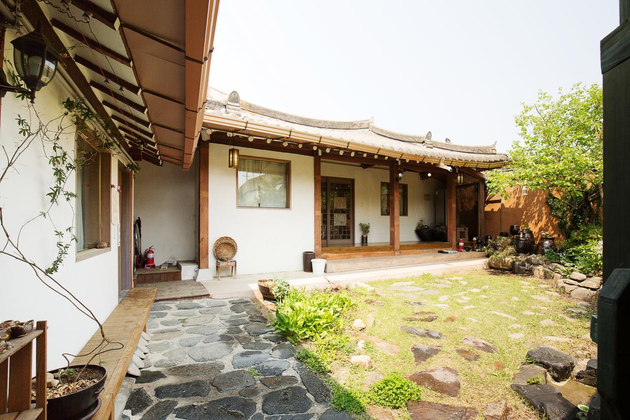 Sosohan Hanok Hotel Jeonju Exterior photo