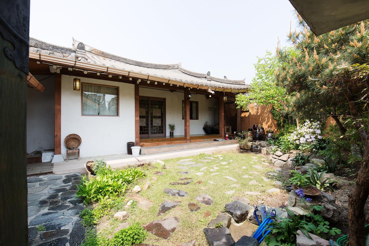 Sosohan Hanok Hotel Jeonju Exterior photo