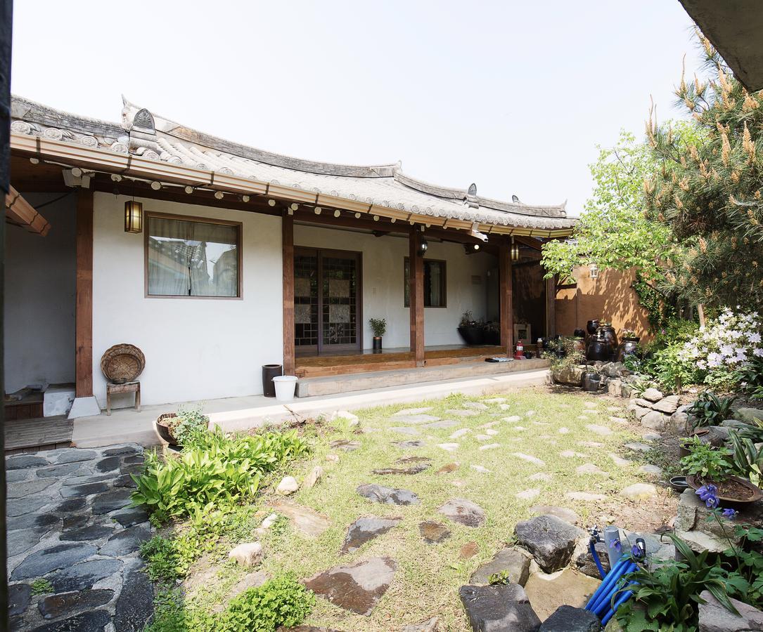 Sosohan Hanok Hotel Jeonju Exterior photo